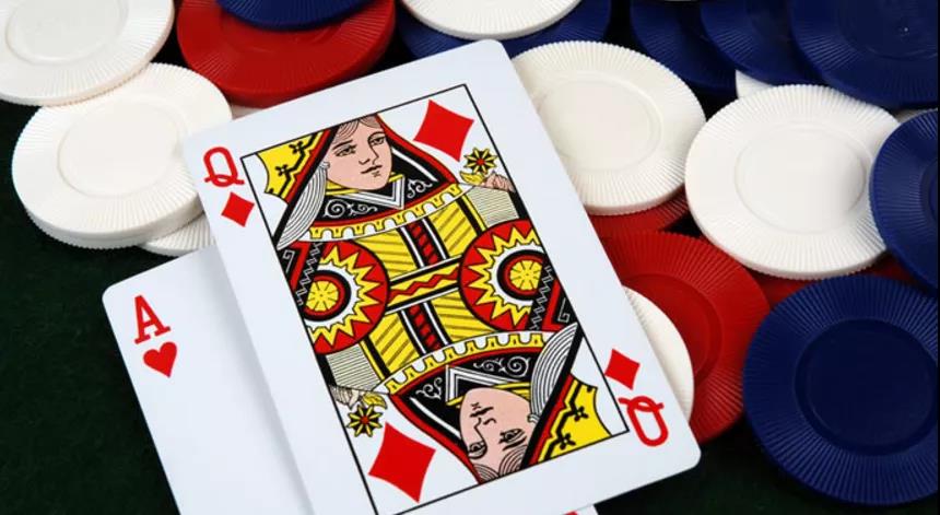 ****圈俱乐部推荐:如何游戏带高牌的卡顺听牌?(图1) ****圈俱乐部推荐:如何游戏带高牌的卡顺听牌?(图1)